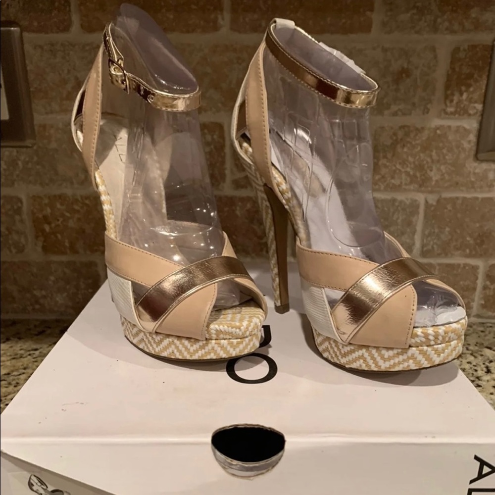 Aldo high heel shoes